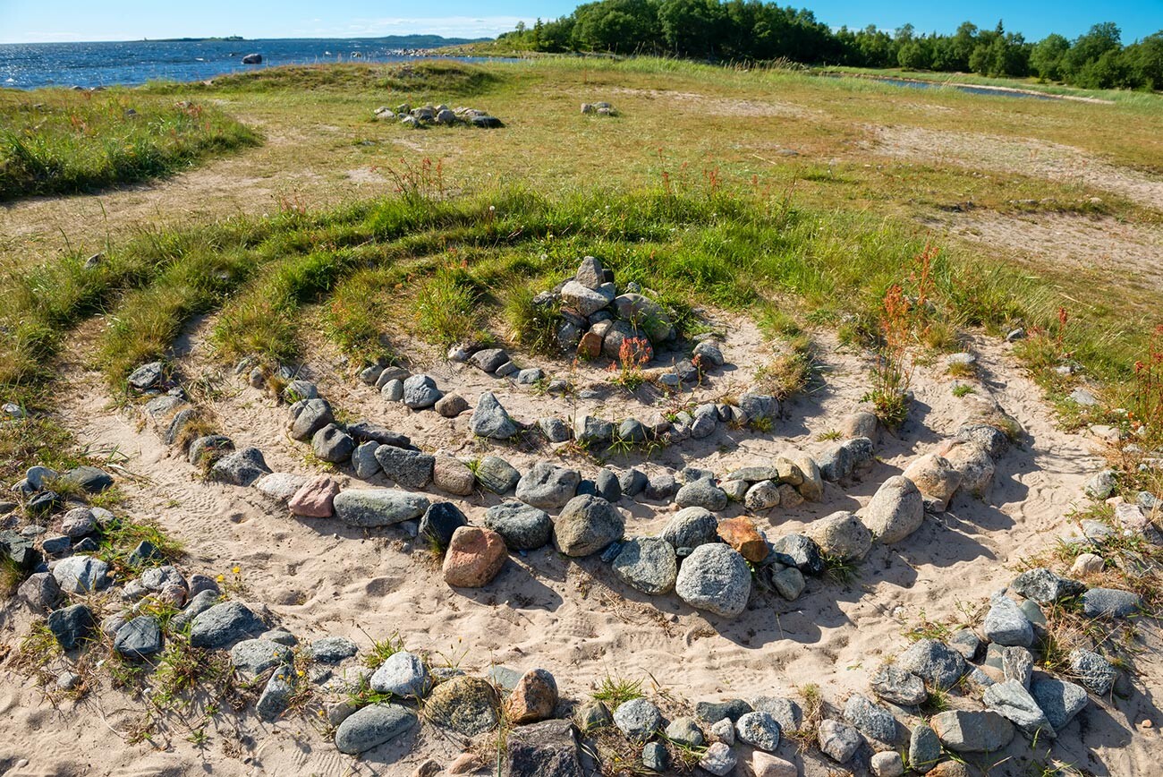Labyrinthe auf der Großen Solowezki-Insel am Labyrinth-Kap. Solowki, Karelien, Russland.