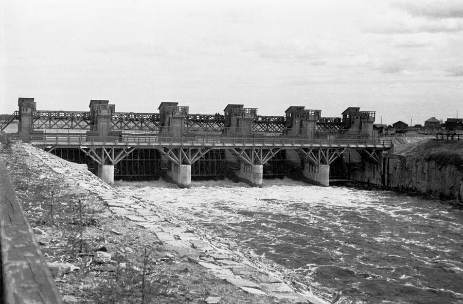 Canal mar Blanco-Báltico, 1933.