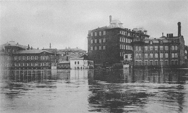 Das Gebäude der Eineman-Süßwarenfabrik in den 1900er Jahren.