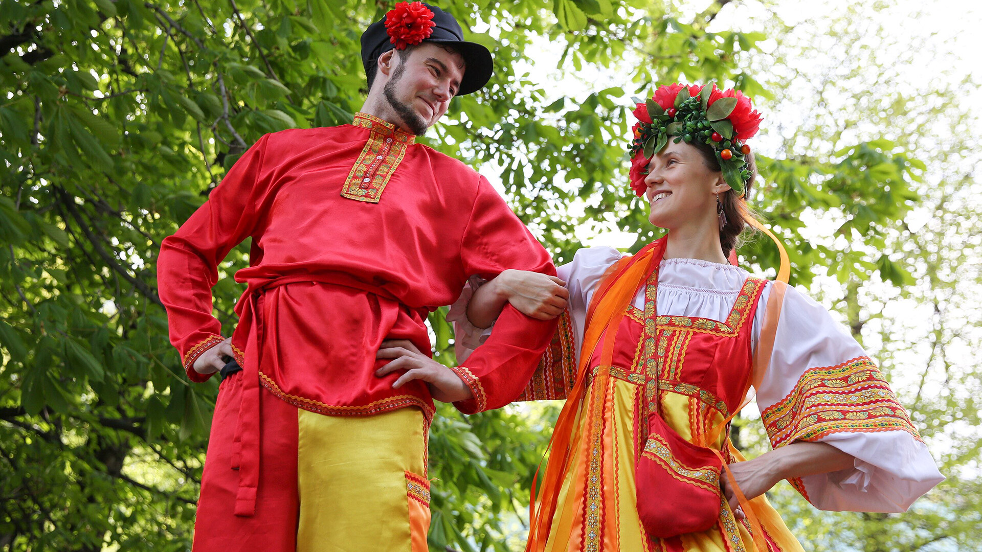 Krasnaya Gorka celebration at Moscow park.