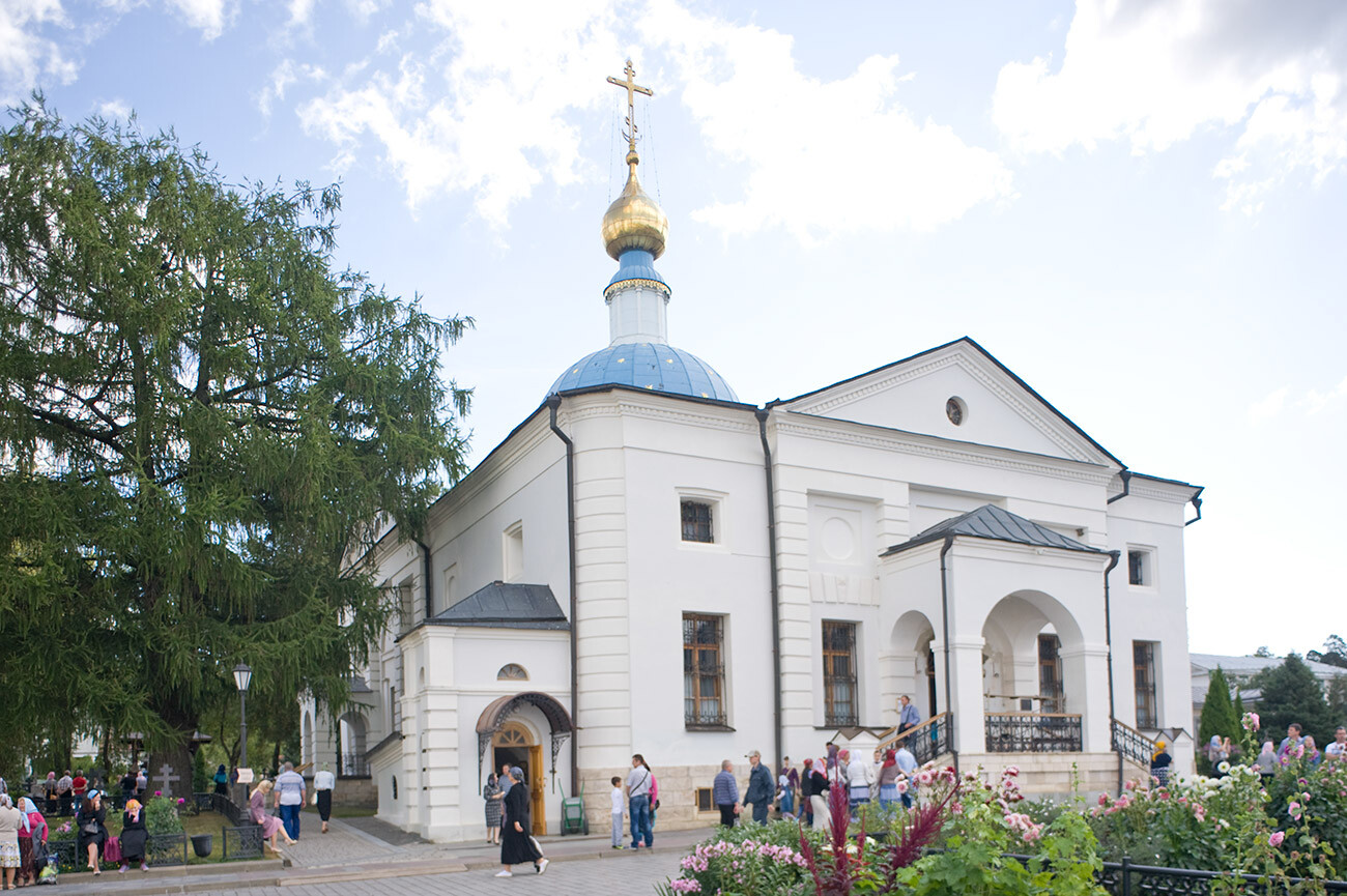 Monastère d’Optina. Église de l'icône de la Vierge de Kazan, vue nord-ouest. Photographie: William Brumfield. 23 août 2014