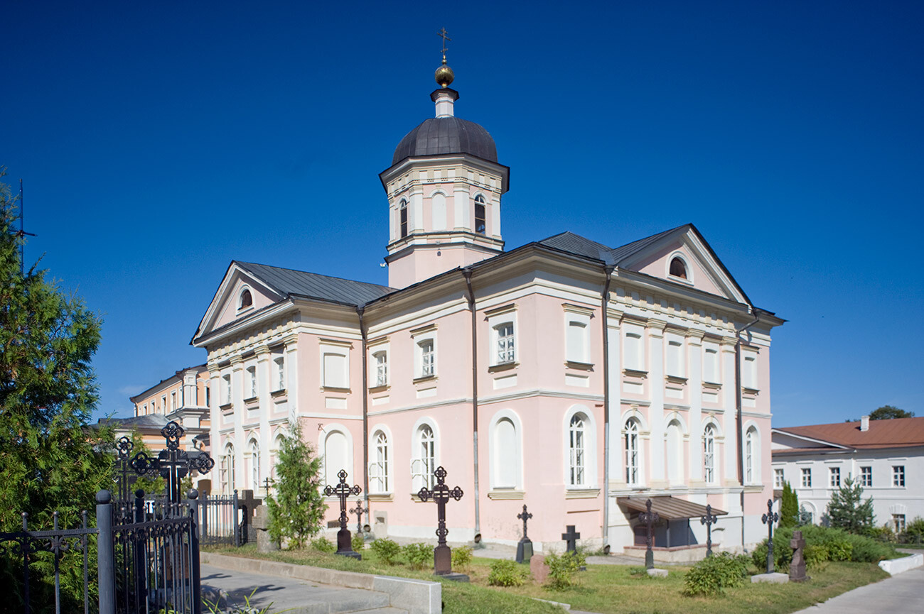 Monastère d’Optina. Église de Sainte Marie d'Égypte et de Sainte Anne, vue sud-est. Photographie: William Brumfield. 23 août 2014