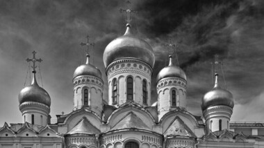 Главните храмови на Кремљ однадвор и одвнатре (ФОТОГРАФИИ)