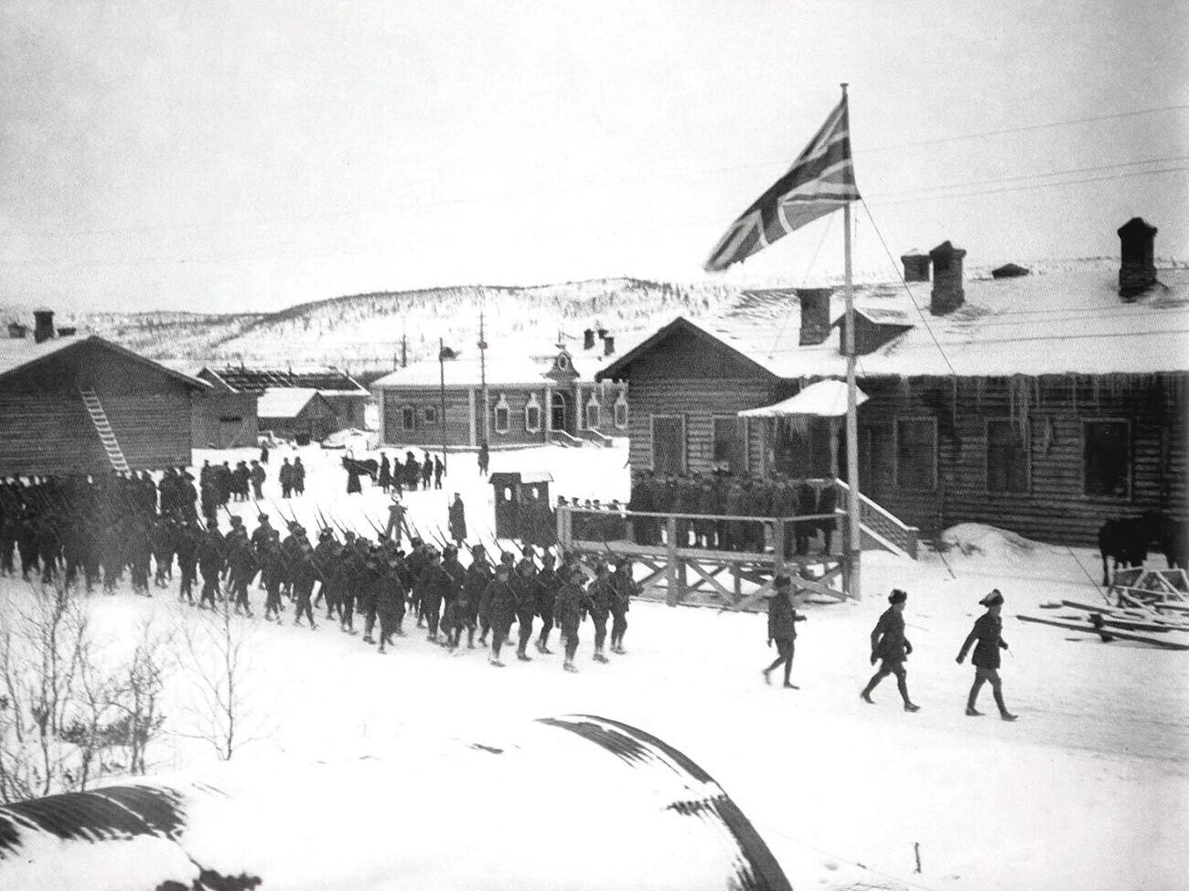 Parade der Alliierten in Murmansk anlässlich des Endes des Ersten Weltkriegs.