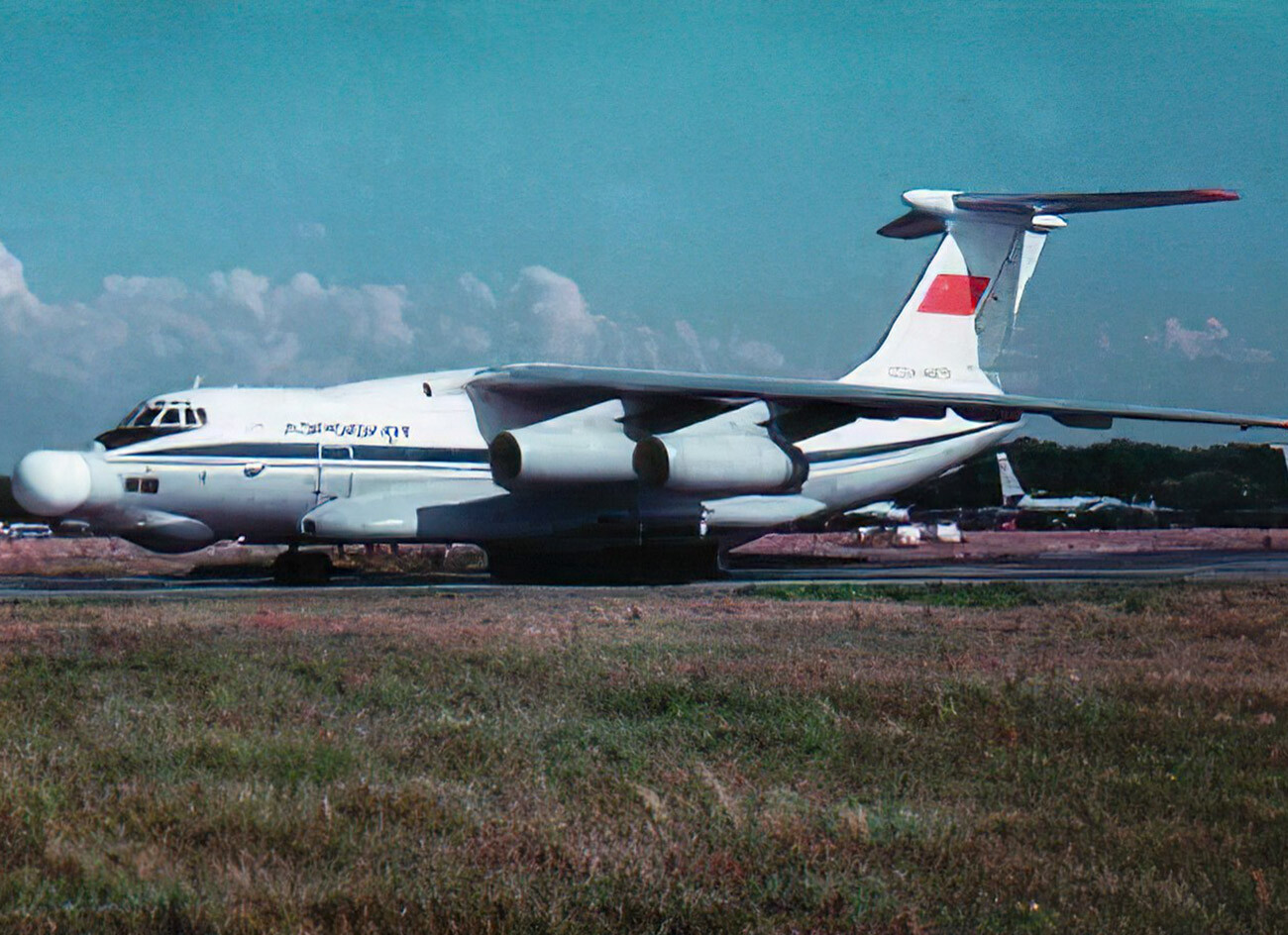 А-60 — самолет носитель лазерного оружия на базе Ил-7