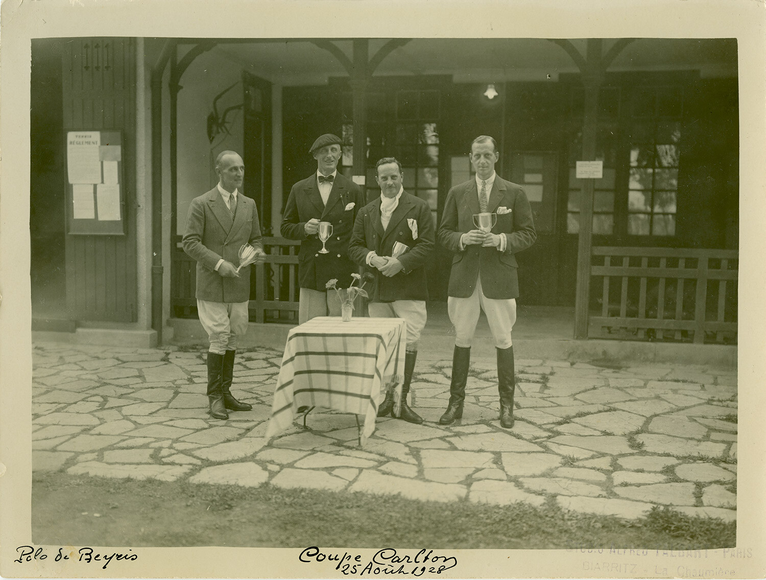 Дмитрий Павлович в эмиграции - на фото справа после турнира по поло в Париже, 1928