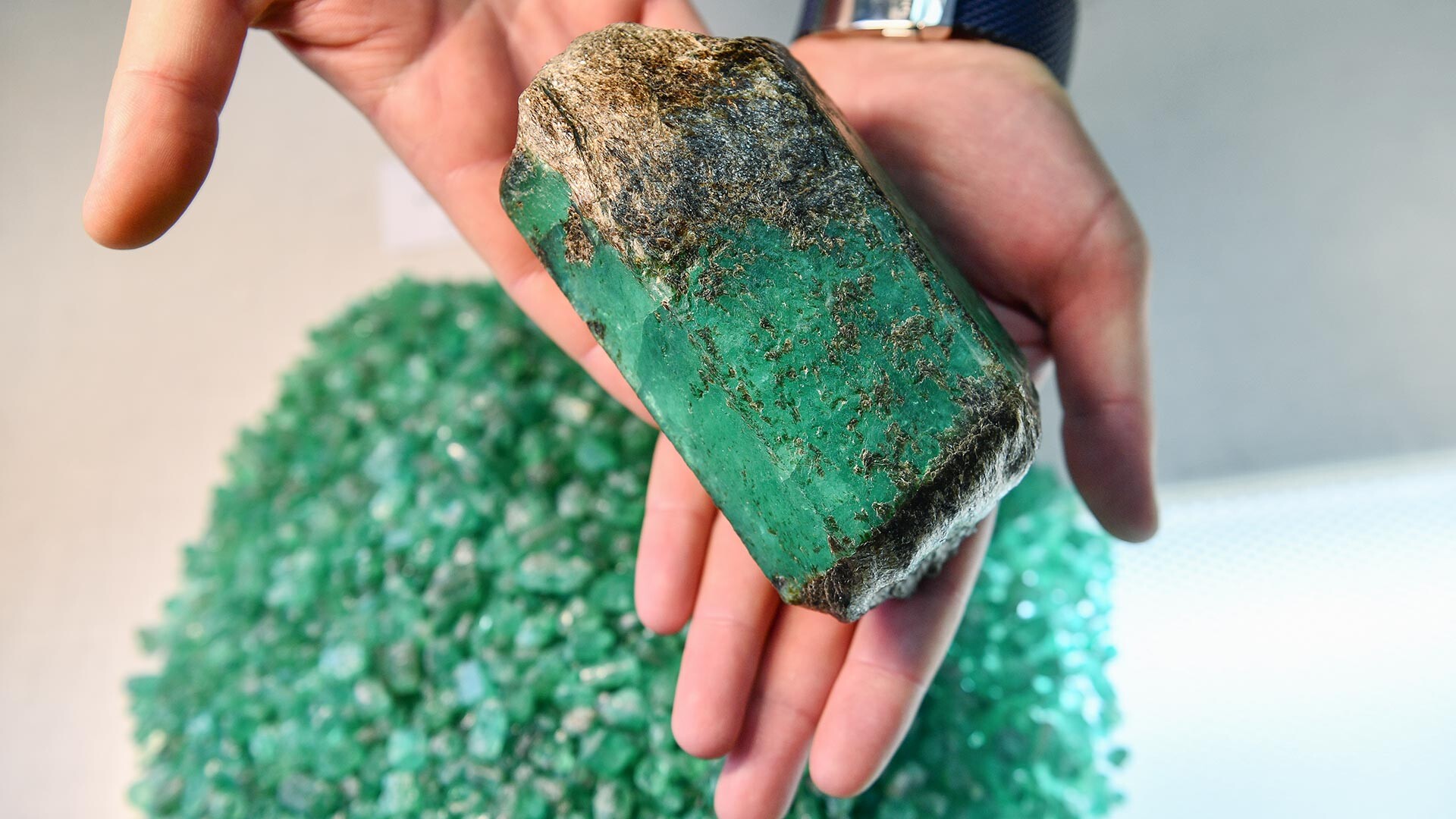 Pierres vertes : quelles sont les pierres semi-précieuses, naturelles de  couleur verte ?