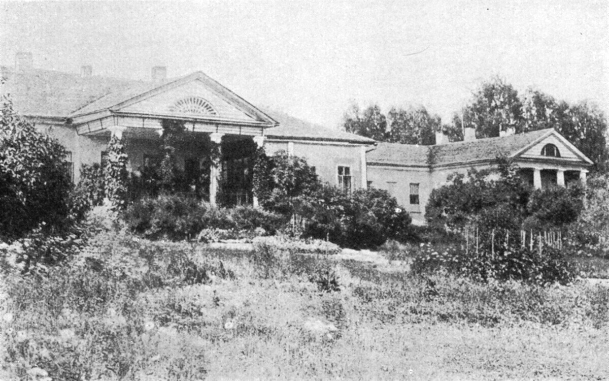 Casa del nacimiento de Bakunin en Priamujino.
