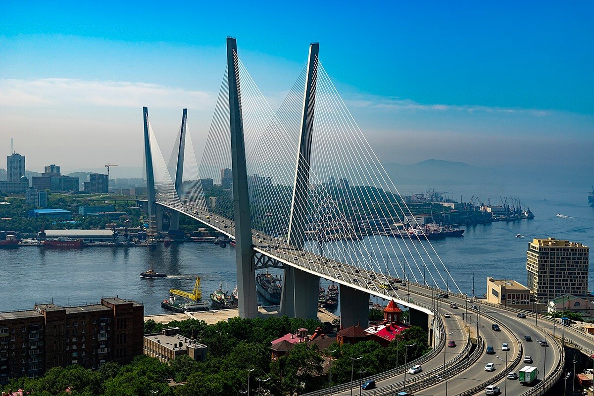 Puente de Oro en Vladivostok, Rusia