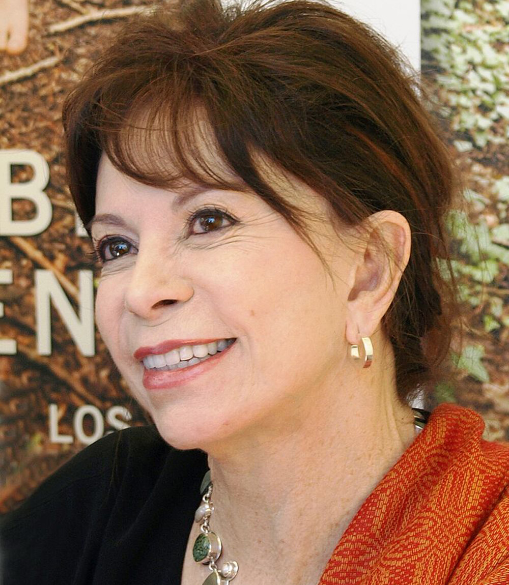 Isabel allende. Исабель Альенде. Алла Веласко. Латиноамериканская писательница. Беатрис Альенде почему застрелилась.