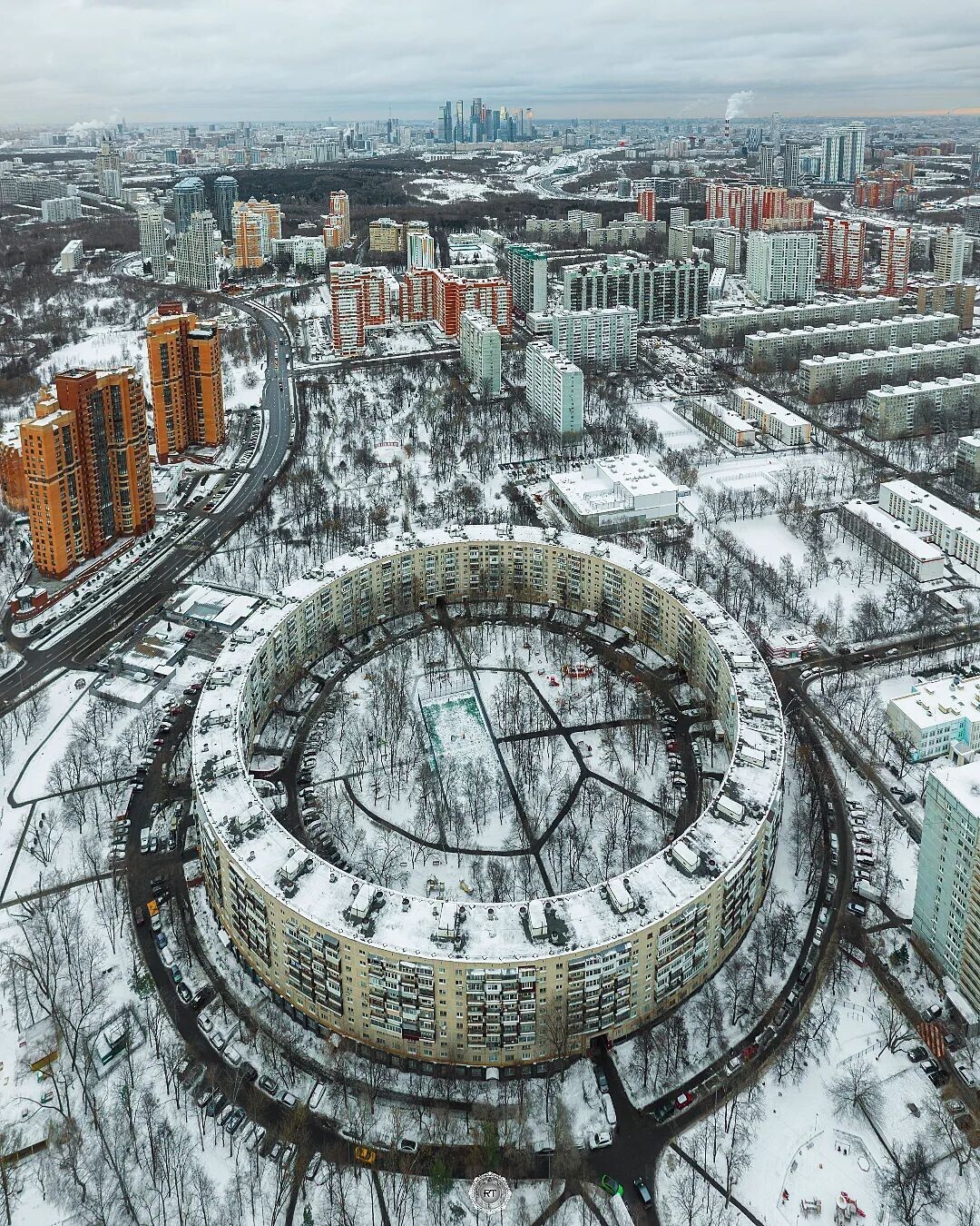 Fotógrafo italiano viaja à Rússia em busca da arquitetura pós-soviética; confira