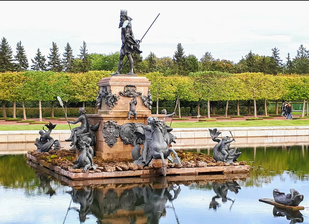 Fontaine Neptune à Peterhof