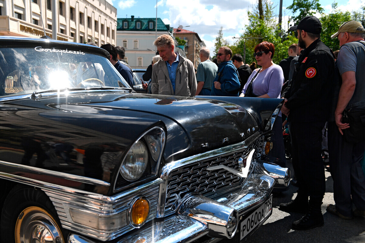 Moscou tem desfile de transporte retrô para celebrar os 150 anos de bondes