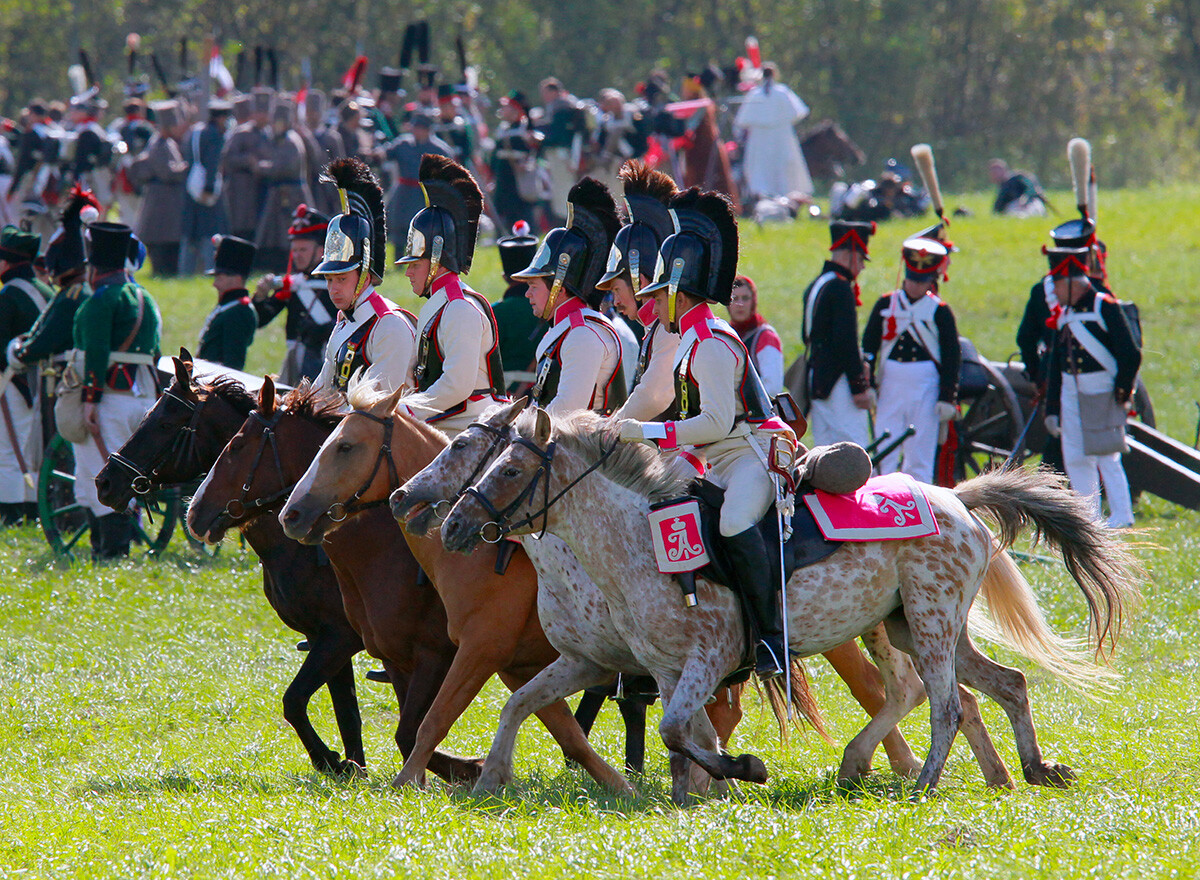 Das Jahr 2012 markierte auch den 200. Jahrestag des Sieges Russlands im Krieg gegen das napoleonische Frankreich. Dies wurde mit einer großen Nachstellung der Schlacht von Borodino außerhalb Moskaus gefeiert. 