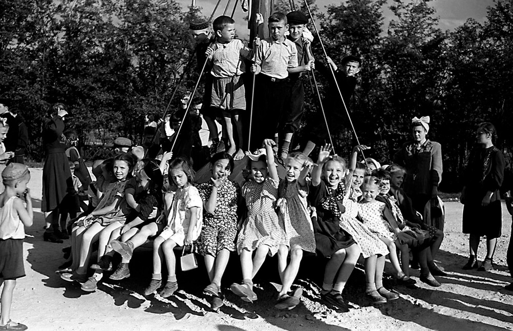 Дечији парк, љуљашка, Чељабинск, 1950-1963.