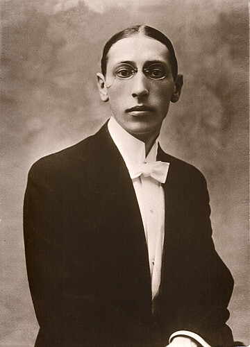 Ígor Stravinski en 1910