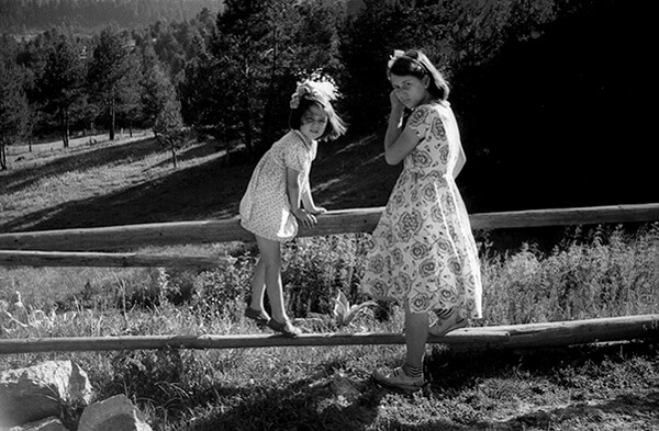 Mädchen auf dem Lande, 1950er Jahre.