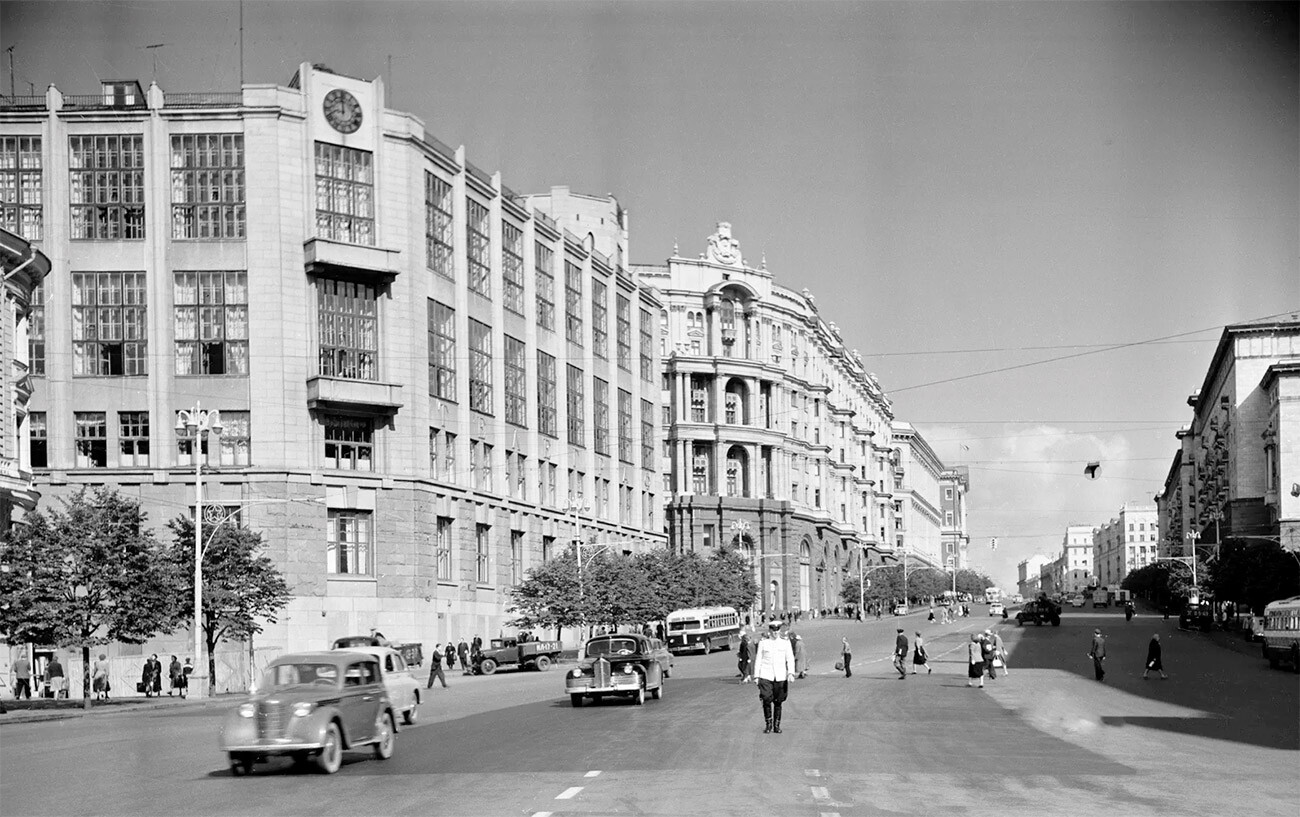 Gorky Street (now, Tverskaya street) after reconstruction.
