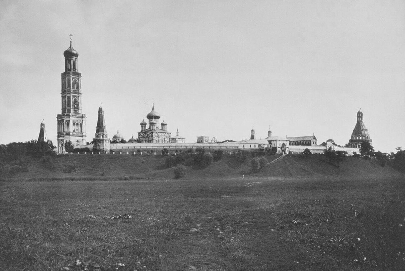 Симонов манастир, Москва 1882 година.
