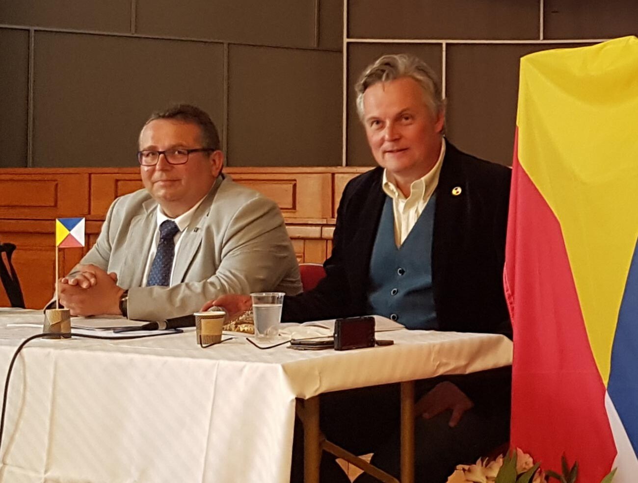 Vojtech Merunka y Jan van Stenbergen en una conferencia sobre la lengua de Eslovenia, 2018