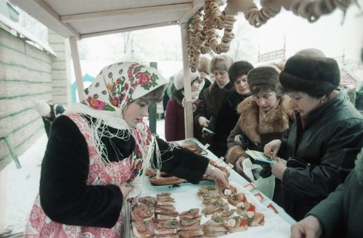 Suzdal, 1987
