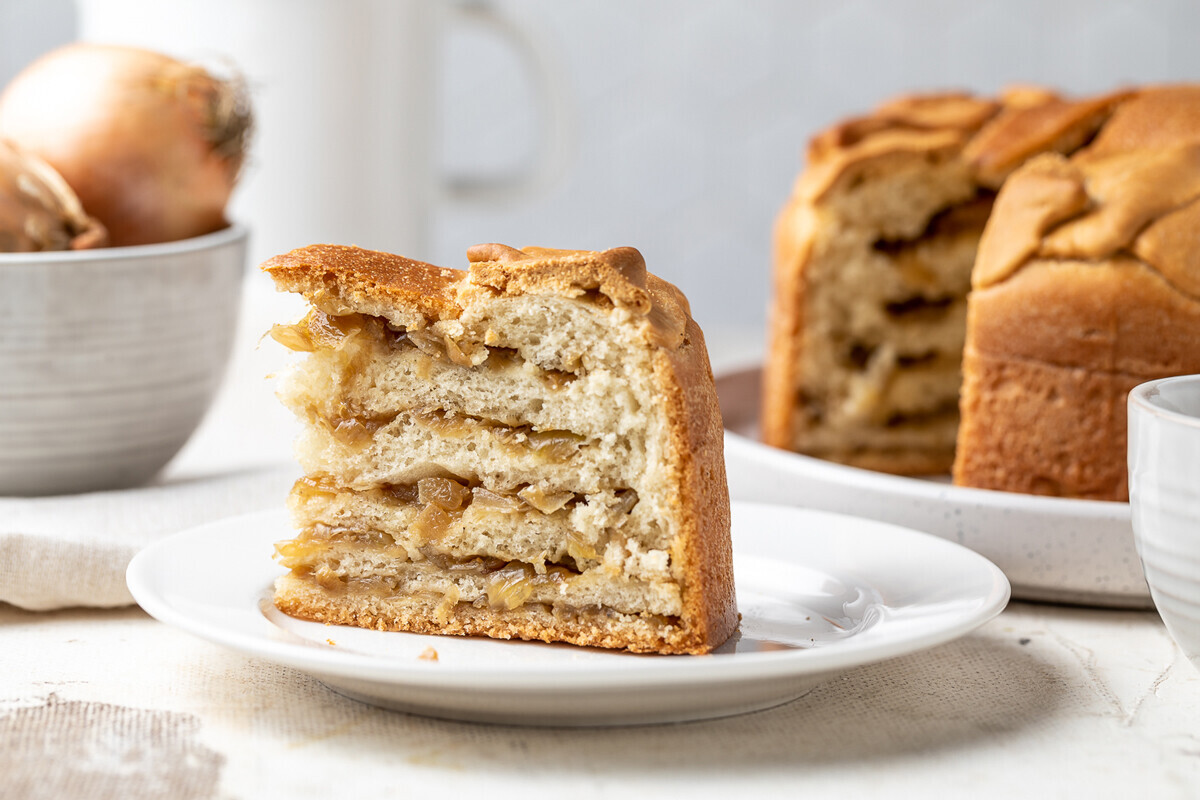 Lukovnik, a velha e boa torta de cebola vegana russa (RECEITA)