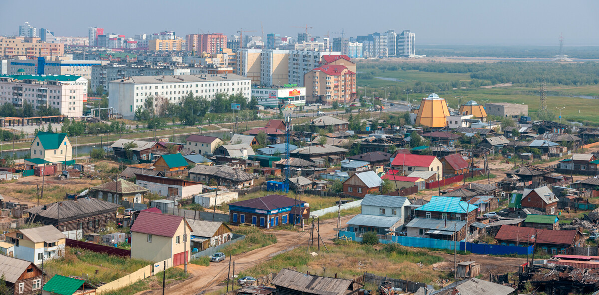 Vista aerea di Jakutsk durante l’estate