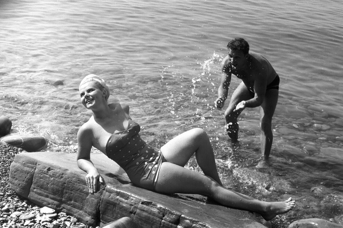 De vacaciones en la playa de Sochi, 1966 