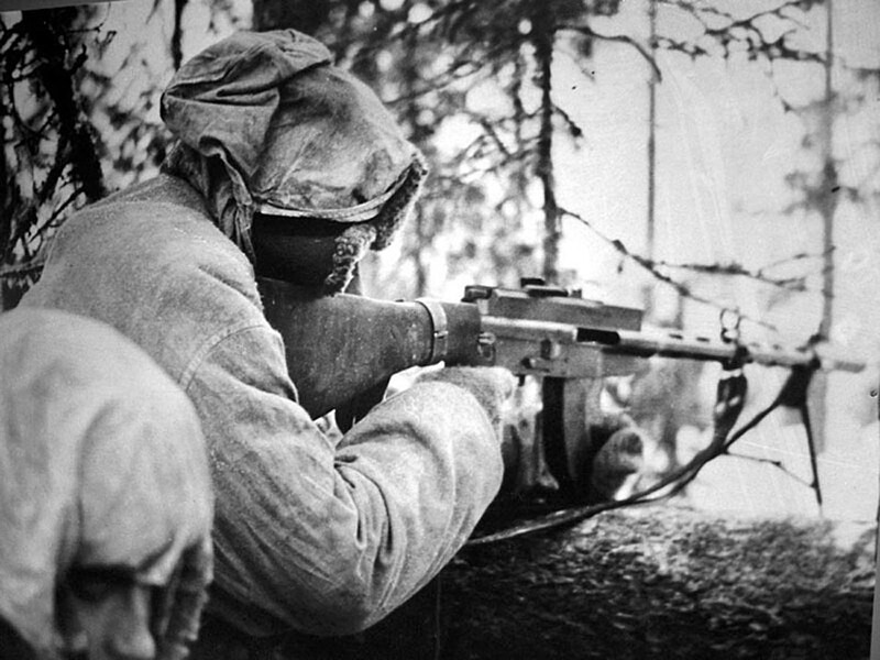  Soldado finlandés con una ametralladora ligera Lahti-Saloranta M/26. 1940.