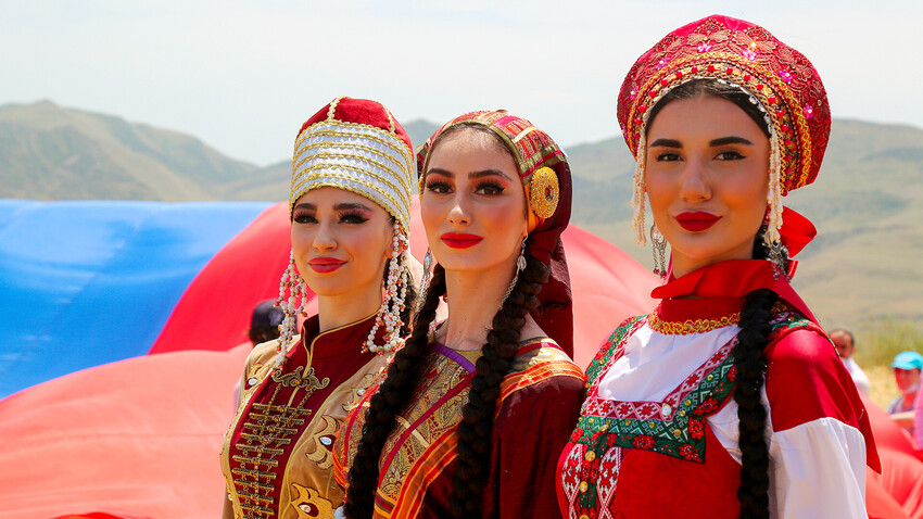 Почему в составе РФ есть республики и что это значит? Узнай Россию