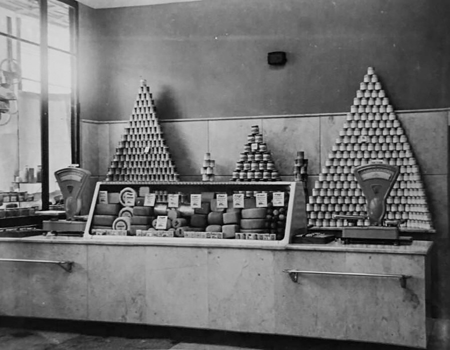 ロシア南部、スターリングラードの食料品店、1960年