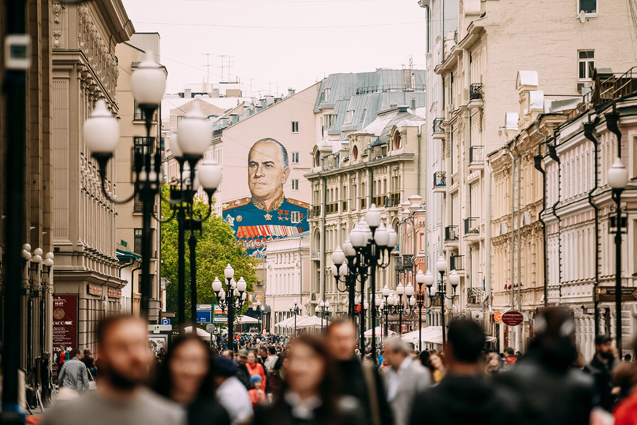 Crowded Arbat street