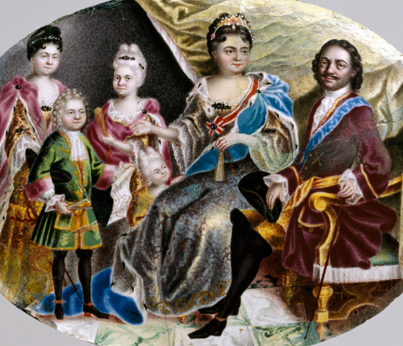 Pietro il Grande (a destra) raffigurato insieme alla moglie Caterina, alle tre figlie Anna, Elisabetta e Natalia e al nipote Pietro