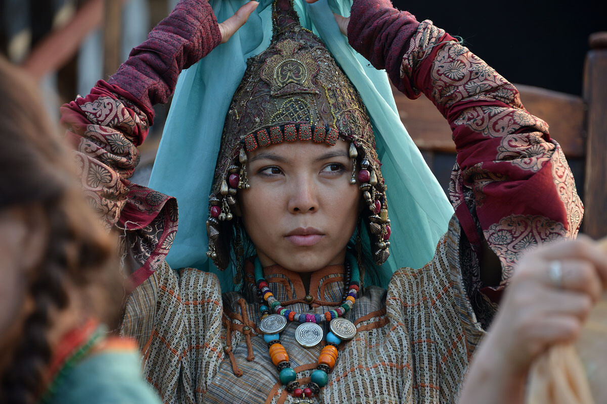 Знатная азиатская женщина, кадр из сериала «Золотая Орда»