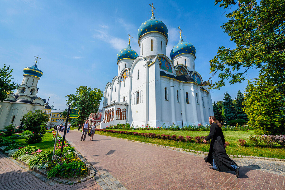 Katedral Assumption di Holy Trinity Lavra dari Sankt Sergius