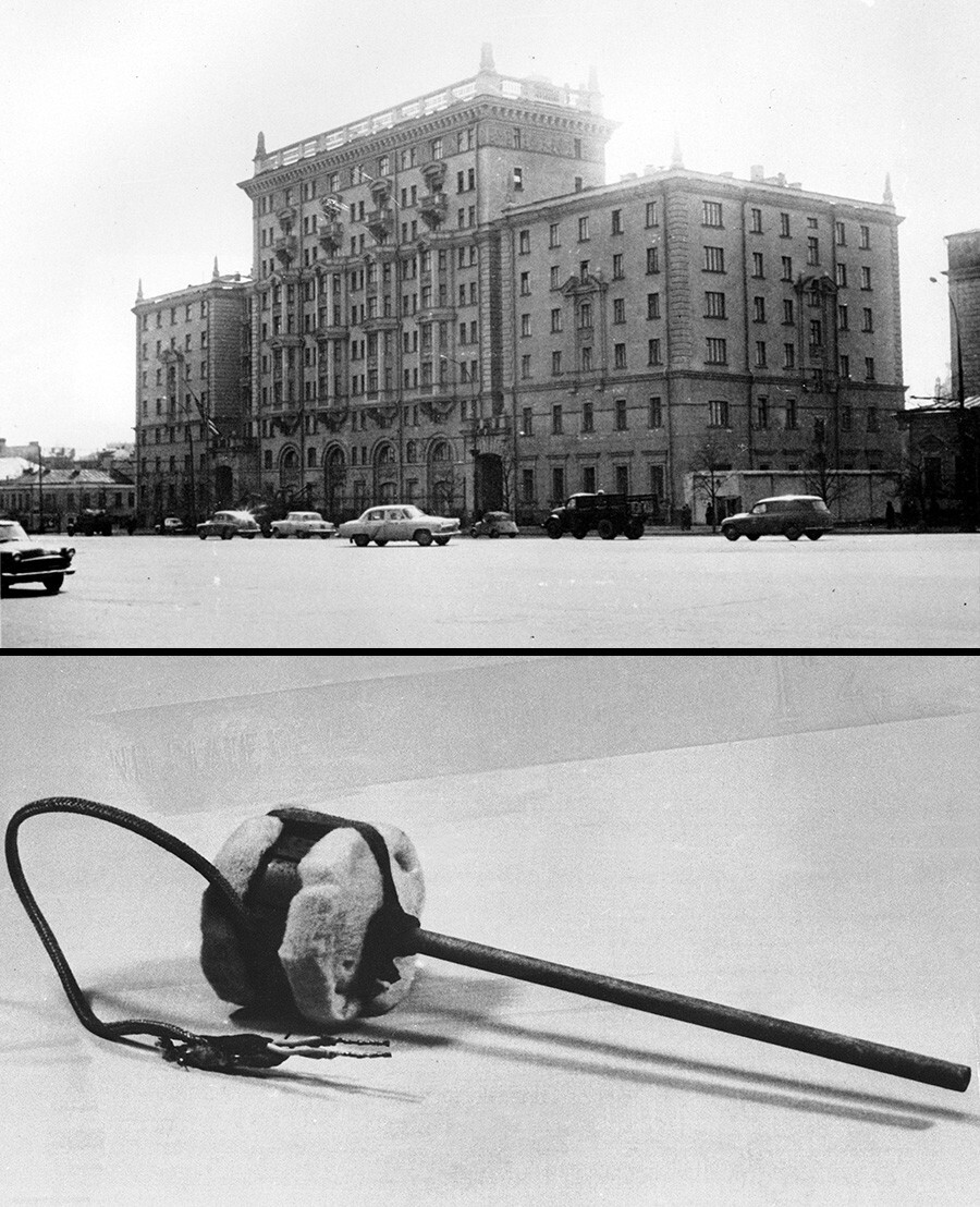 A Embaixada dos EUA em Moscou (acima) construída cheia de grampos. Abaixo, um dos mais de 40 microfones secretos encontrados no prédio.