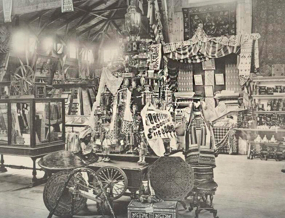 Занаятчийският отдел на изложението през 1896 г.