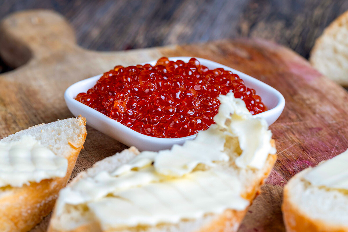 Trout roe leaves a fishy aftertaste.