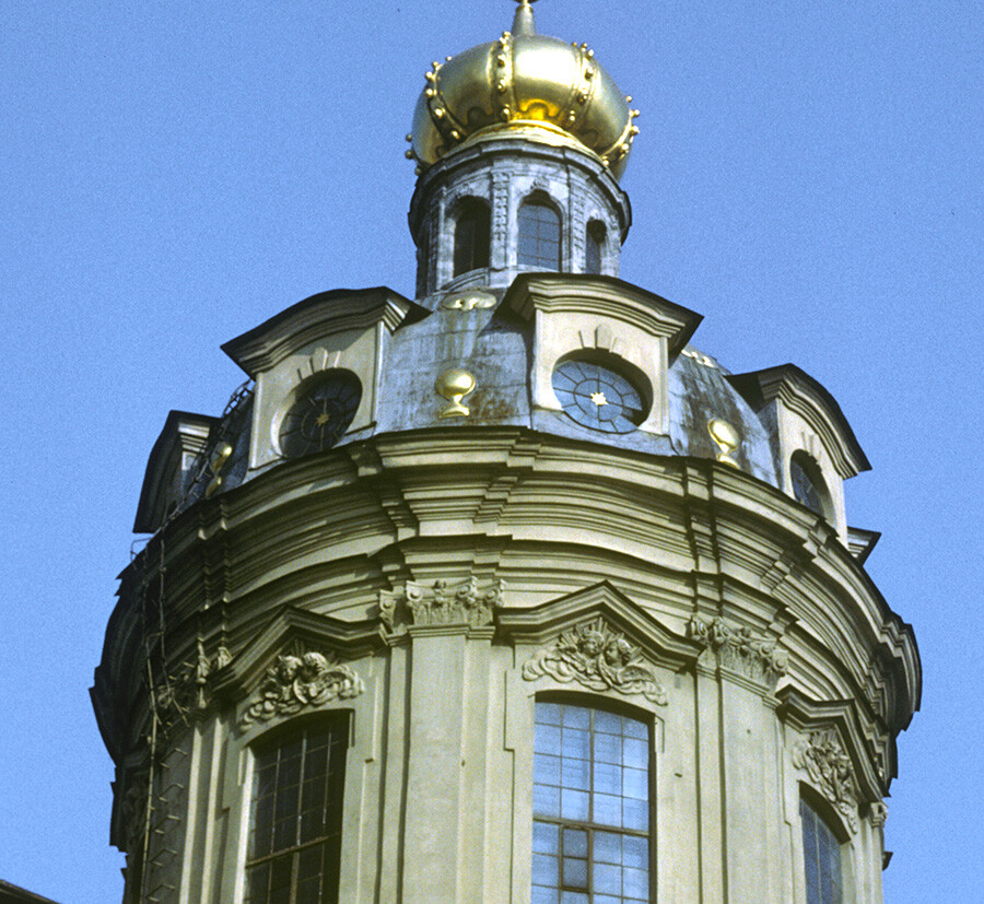 La cattedrale dei Santi Pietro e Paolo. Cupola, lato orientale. 9 marzo 1980