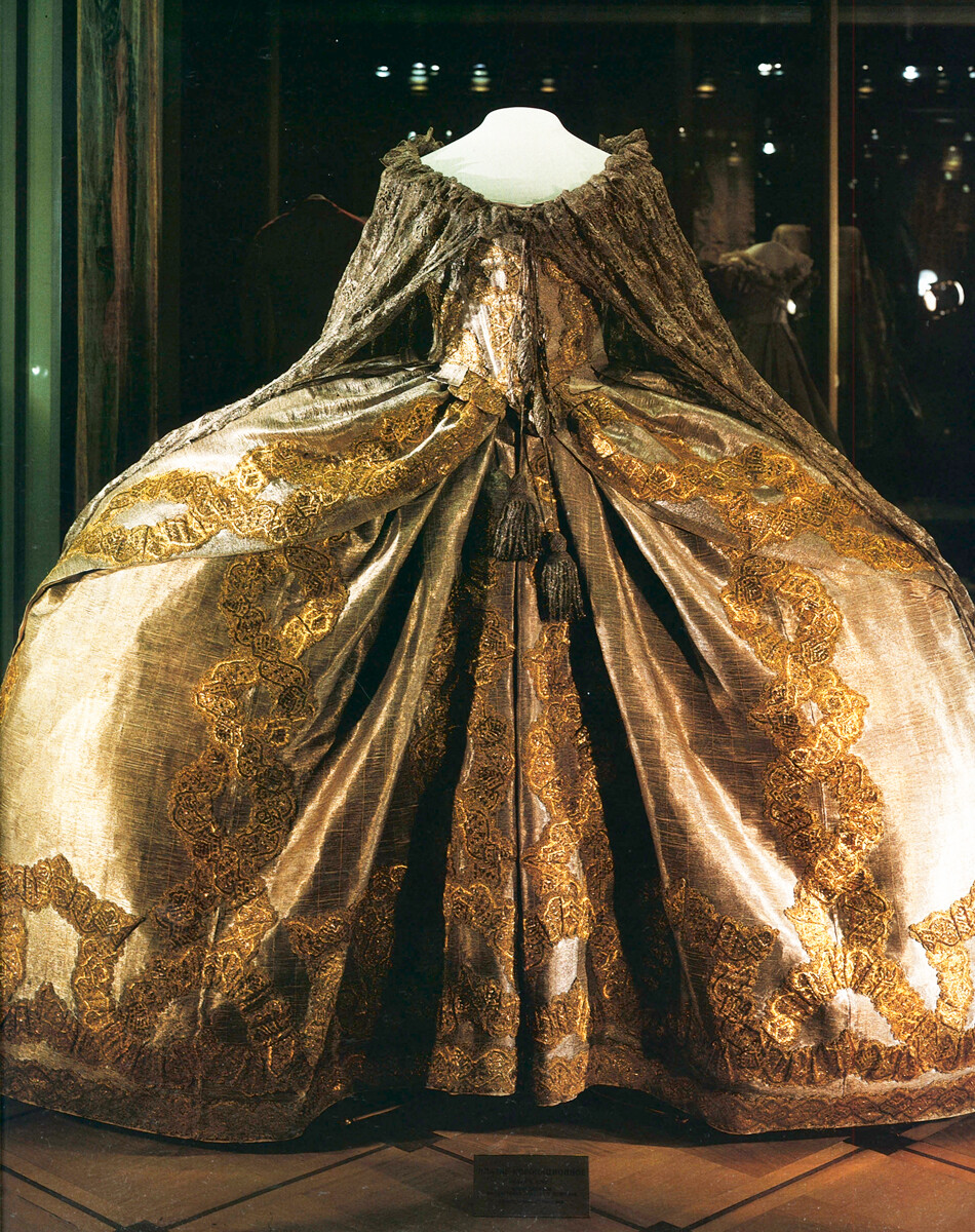 Коронационное платье императрицы Елизаветы Петровны, 1743