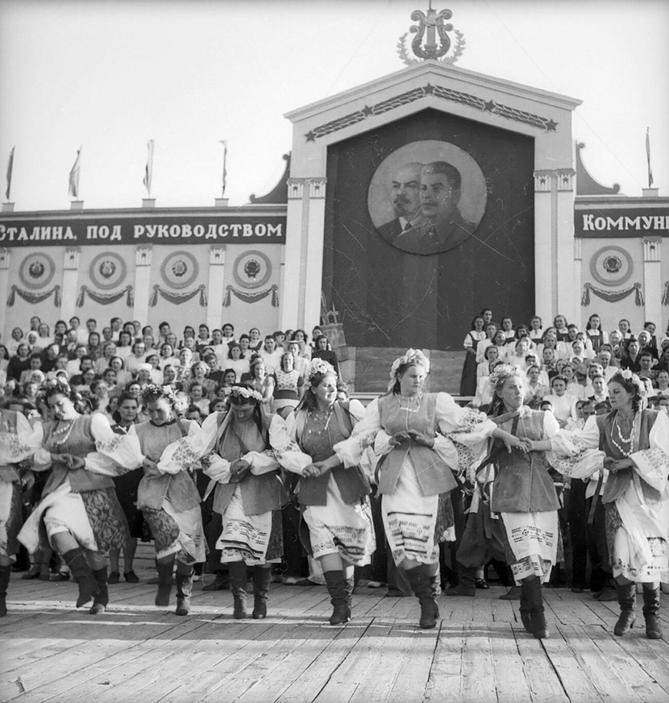 Perayaan masa panen di Krasnodar, 1953.
