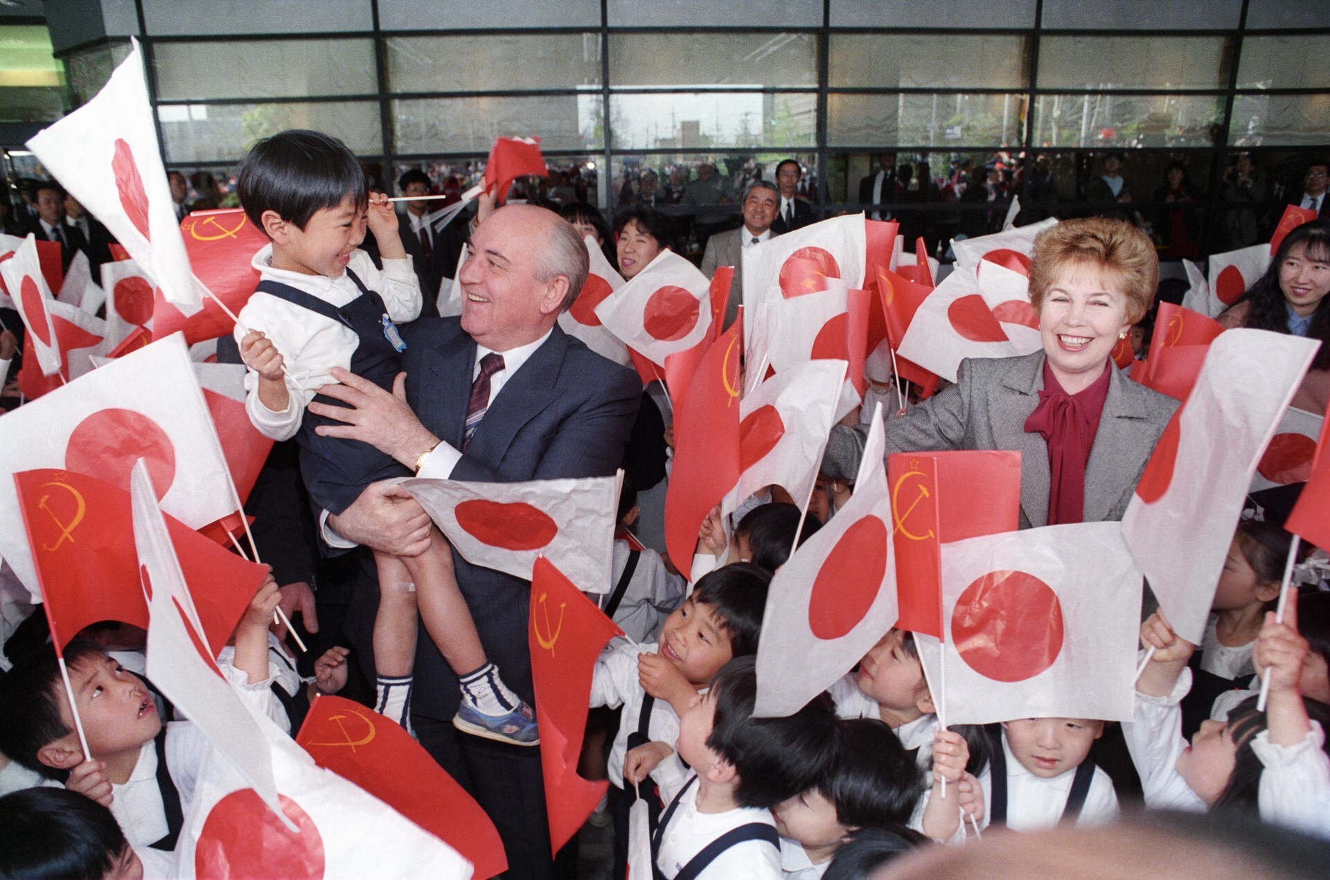 ミハイル・ゴルバチョフ大統領と妻のライサの日本公式訪問、1991年4月