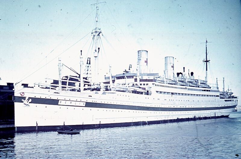 Fotografija ladje 'Admiral Nahimov', posneta na dan potopitve