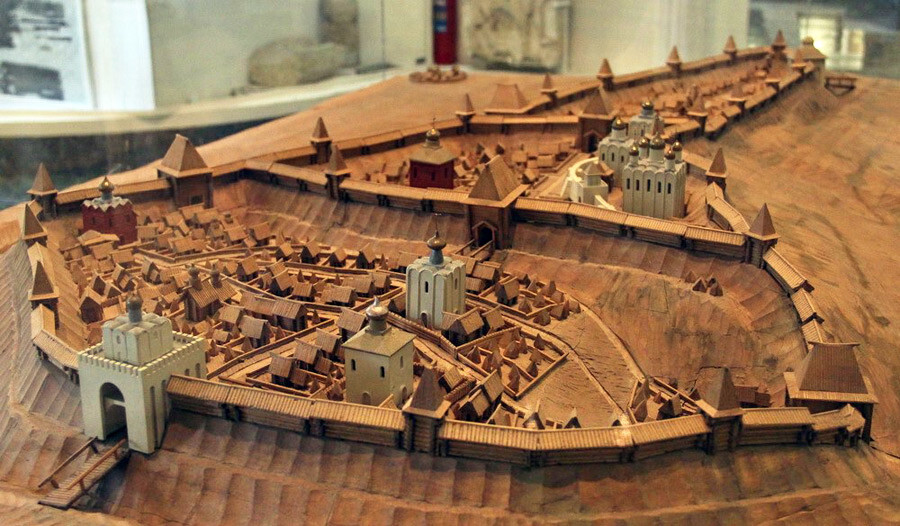 Модель древнего города в Историческом музее Владимира