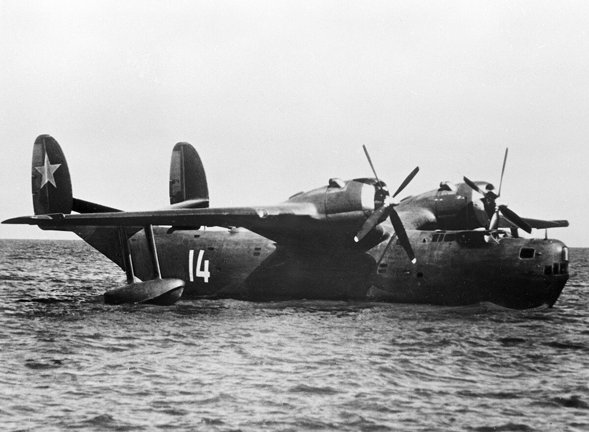 Be-6, višenamjenski leteći brod koji je razvio Centralni konstruktorski biro za pomorske avione (CKB MS). 