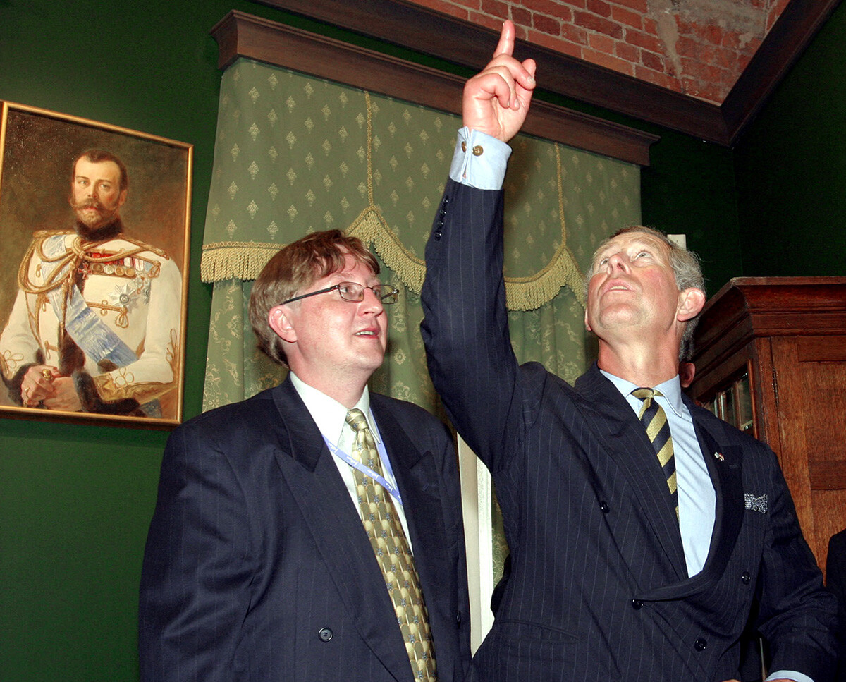 Prince Charles (R) visiting St. Petersburg's Museum of Water, 2003