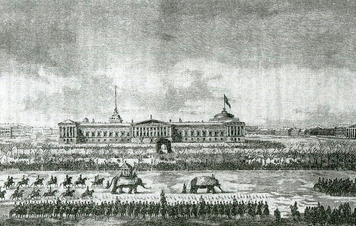 Изглед към Адмиралтейството и Дворцовия площад по време на процесията на слоновете, изпратени от персийския шах