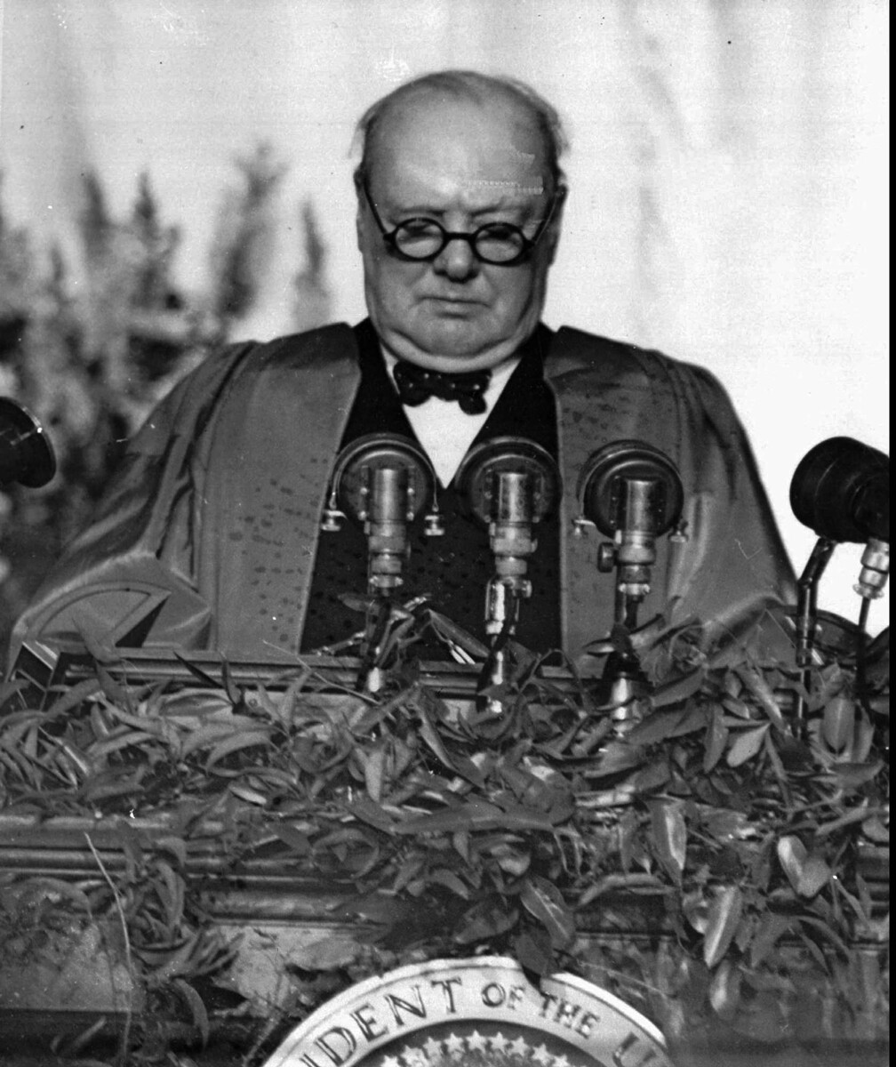 Der britische Premierminister Winston Churchill spricht am Westminster College in Fultonб 5. März 1946.