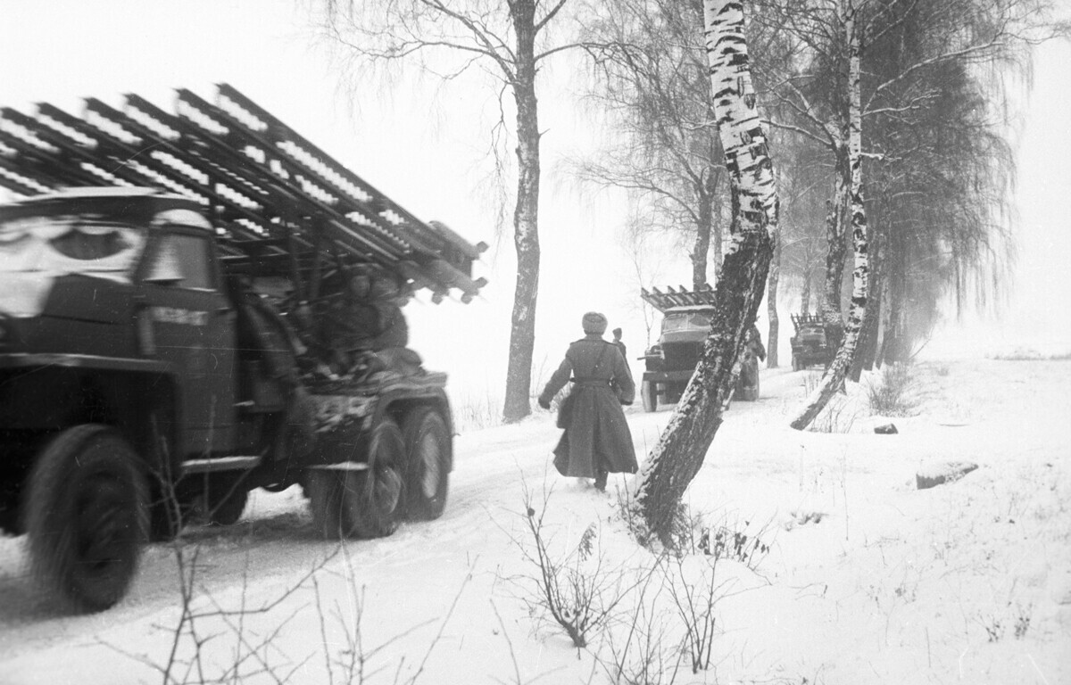 Втора светска војна, 1945. „Катјуши“ во акција. Вториот балтички фронт.

