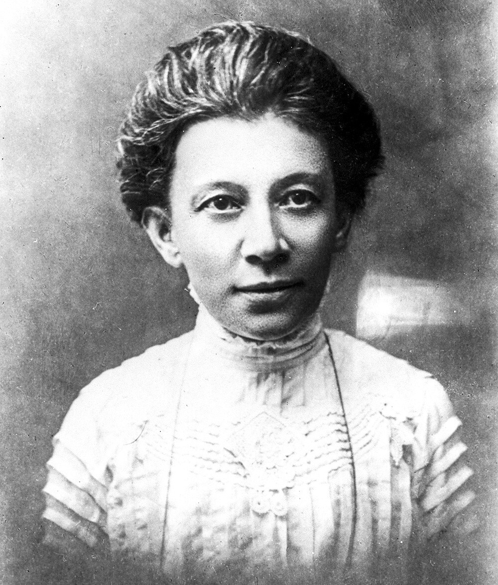 Anna Uliánova-Yelizárova en 1910